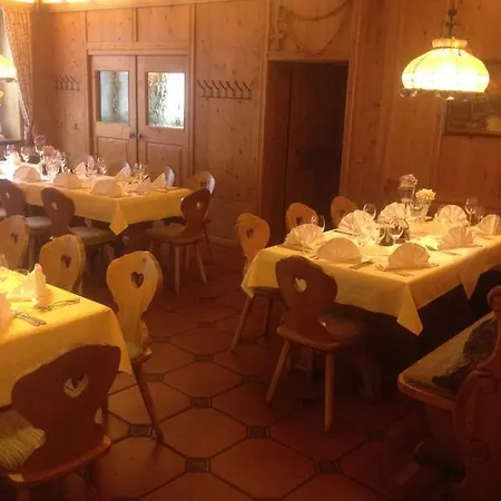 Restaurant Eifelstube فندق *